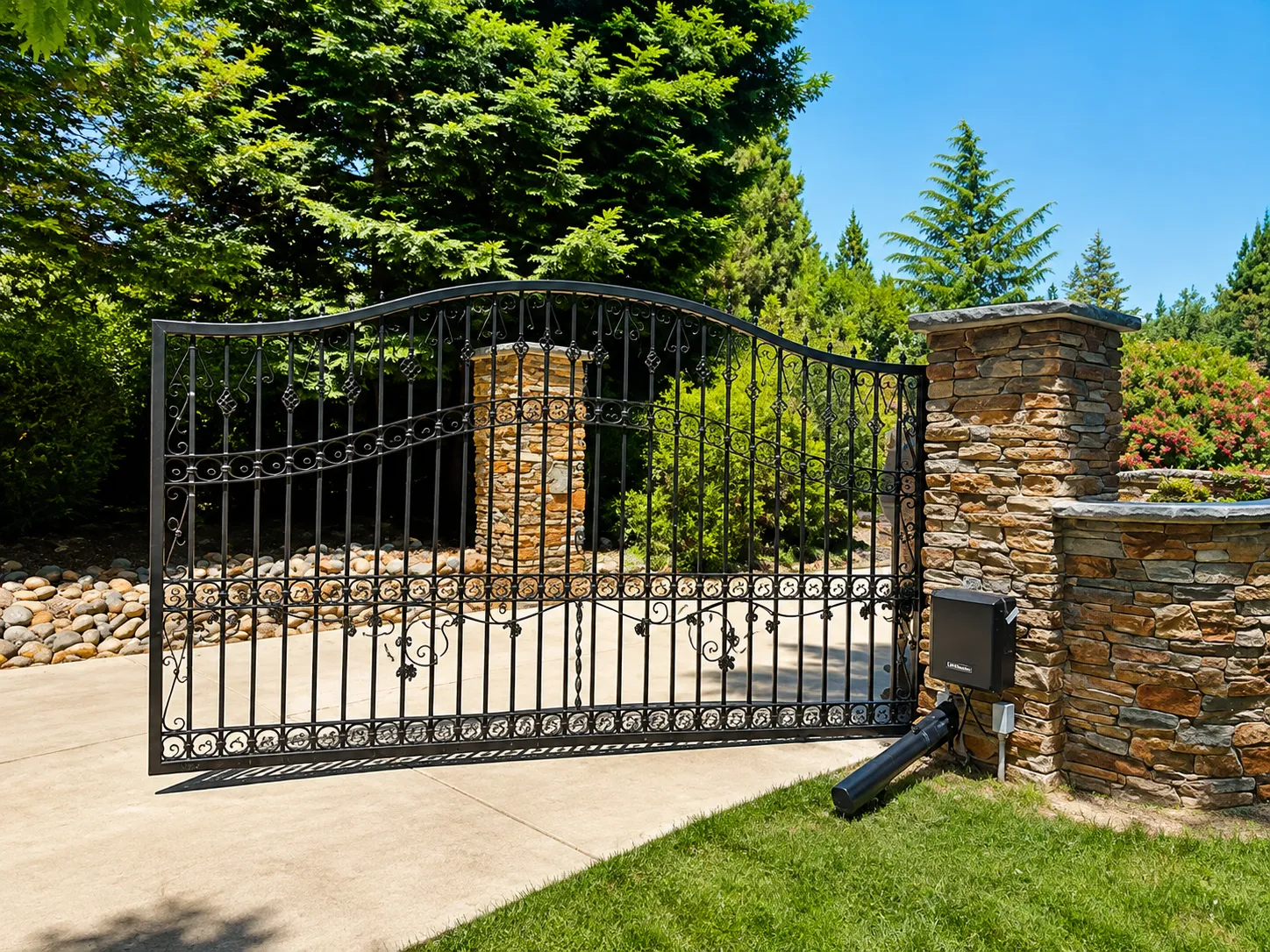 Fence and gate project by General Fence Contractors in California’s Central Valley — photo 7